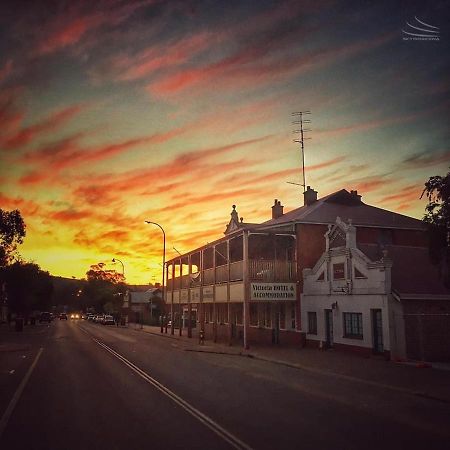 Victoria Hotel Toodyay Exteriör bild
